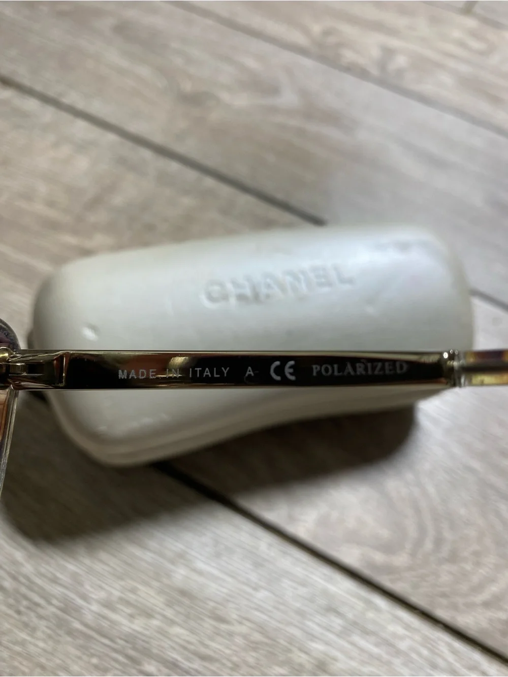 CHANEL elegant sunglasses